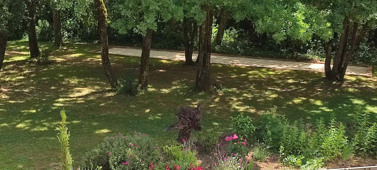 Aux Couleurs D'Esteil Sainte-Nathalène Εξωτερικό φωτογραφία